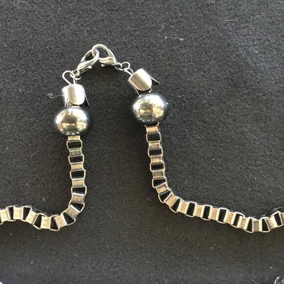 Large bead and rhinestone gunmetal grey necklace, collar style. J0005 - Picture 5 of 7